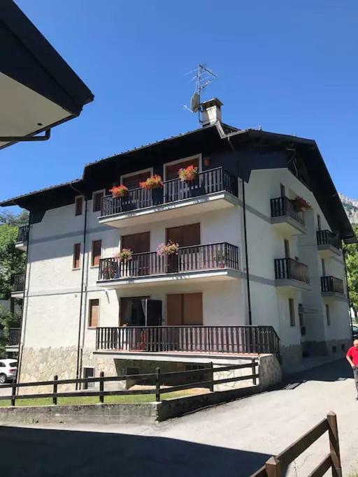 Bardonecchia Holidays Eksteriør bilde
